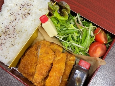 味噌カツ弁当　1,250円（税込）