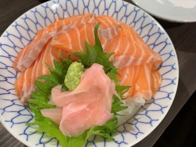 サーモン丼　1,150円（税込）