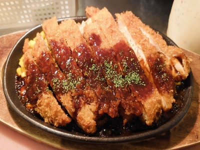 チキンカツ定食 （昼のみ） 740円 （税込）