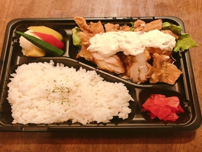 ガテチキ南蛮弁当　700円（税込）