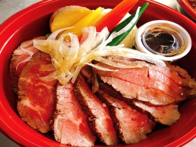 ローストビーフ丼　1,000円（税込）