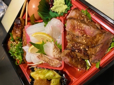 刺盛り・黒毛和牛セット（その他の料理は日替わり）　3,240円（税込）