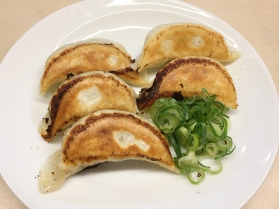 手包み焼き餃子（5個）550円（税込）