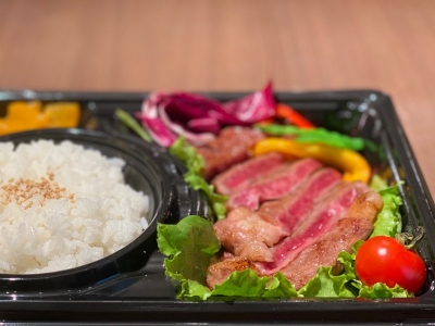 数量限定！！国産A5和牛サーロインステーキ弁当　100g 1,800円（税込）　200g 3,500円（税込）