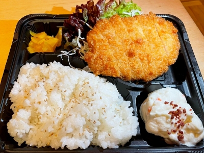 トンカツ弁当　850円（税込）