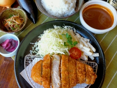 ロースかつ弁当　1,600円（税込）