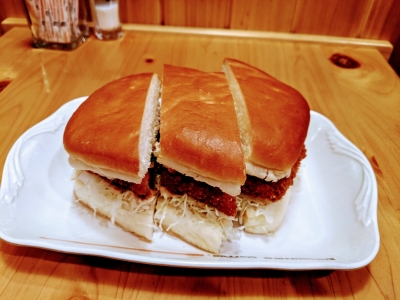 エビカツパン 　880円 （税込）