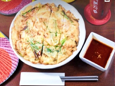 海鮮チヂミ　1,320円 （税込）
