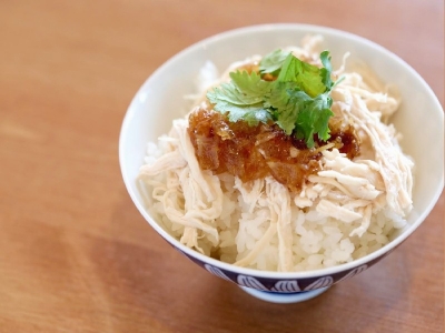 鶏肉飯（ジーローハン）540円 （税込）
