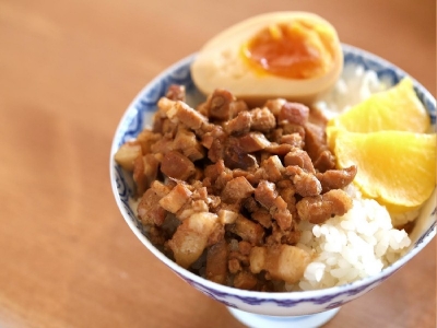 魯肉飯（ルーローハン） 540円 （税込）