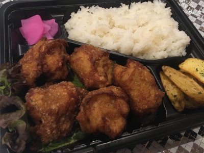 からあげ弁当　590円（税込）
