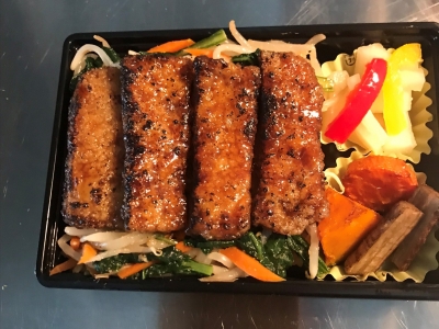 かば焼き弁当　580円（税込）