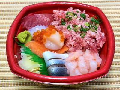 うみ丸丼 並盛　540円（税込）