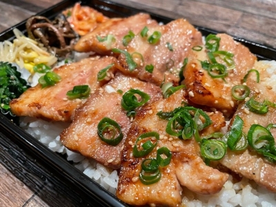 国産牛豚カルビ弁当　1,200円（税込）※電話予約のみ