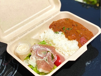 野菜たっぷりスパイシーチキンカレー　1,000円 （税込）