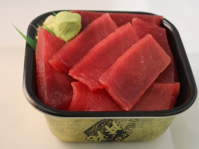 まぐろ丼 並盛　540円（税込）