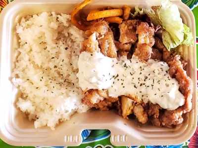 チキン南蛮弁当　700円（税込）