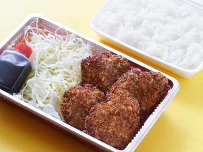 メンチカツ弁当　600円（税込）