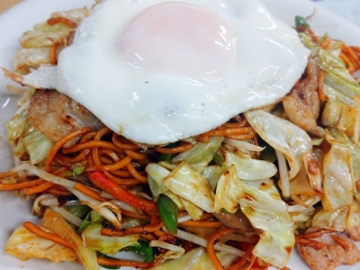 辛麺焼きそば  700円（税込）