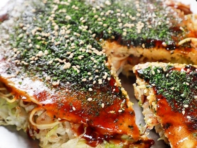 お好み焼き 各種　肉玉そば 700円/肉玉うどん 700円/肉玉ハバネロ麺 800円（全て税込）