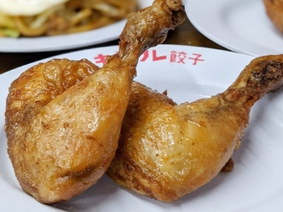 雛鳥骨付きもも唐揚げ（一本）324円（税込）