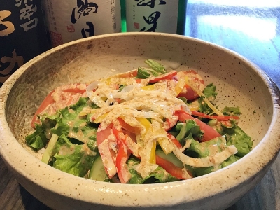 彩りサラダ　825円（税込）