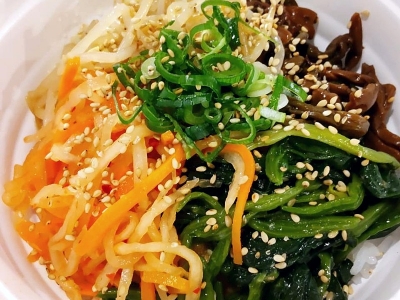 ビビンバ丼　540円（税込）