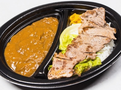 ステーキカレー弁当　1,200円（税込）