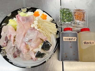 とらふぐてっちり（野菜あり・薬味・出汁・ポンズ付）2,178円（税込）