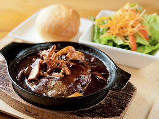 本場の雰囲気を味わえる正統派アイリッシュPUB「カプリシカ」