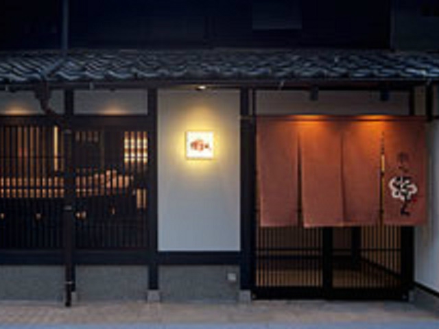串かつ花むら 東三国店