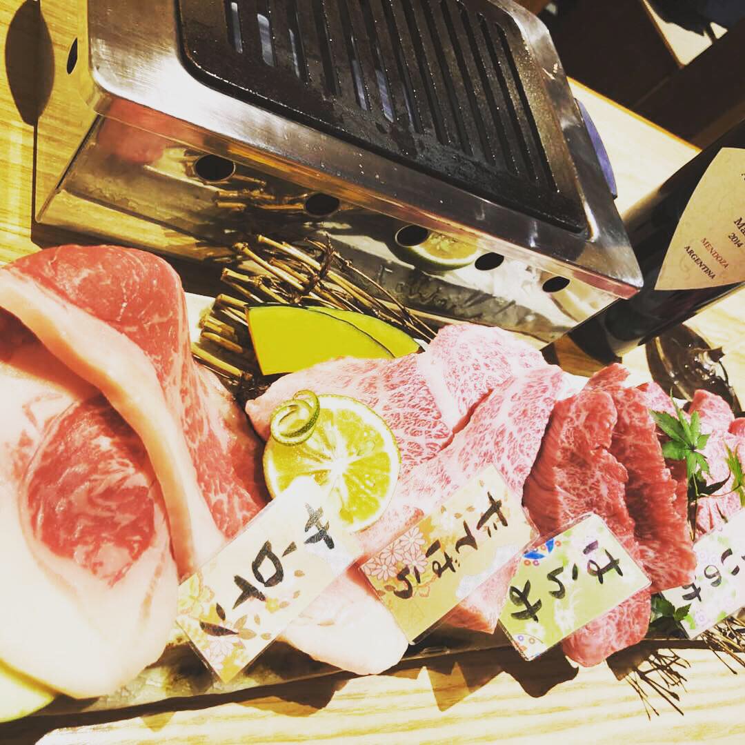 焼にく とびこ