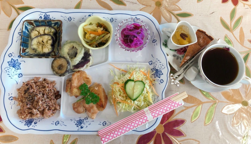 ヘルシーカフェ ティンガーラ